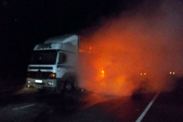 На Тернопільщині згоріла вантажівка / Ракурс На Тернопільщині згоріла вантажівка / Ракурс