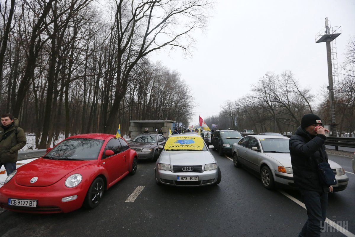 Криклий заверил, что стоимость растаможки автомобиля, которую называют активисты на въездах в Киев является неправдивой / Фото УНИАН