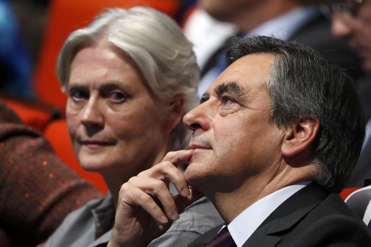 Франсуа Фийон с женой Пенелопой / REUTERS
