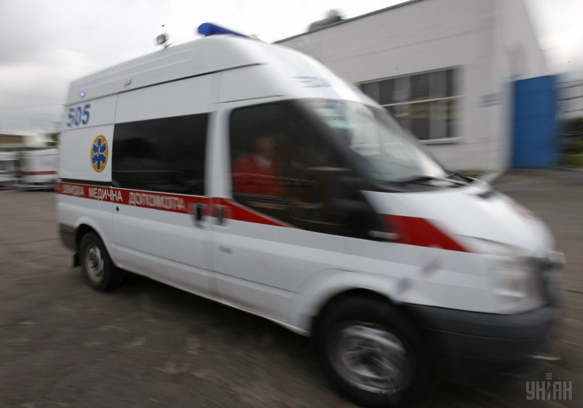 Одесский центр медпомощи призывает президента Украины помочь в решении проблемы поставки 85 автомобилей скорой помощи в Одесскую область / фото УНІАН