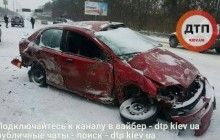Масштабна ДТП на Бориспільській трасі в Києві: розбито п'ять автомобілів (фото)
