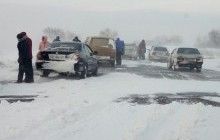 Десятки домов без отопления и перекрыты дороги: в ГСЧС рассказали о последствиях непогоды
