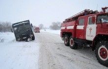 В Полтавской области за сутки из снежного плена освободили почти 40 автомобилей