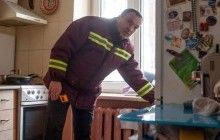 Петр Пантелеев проинспектировал квартиры киевлян, которые жаловались на низкую температуру
