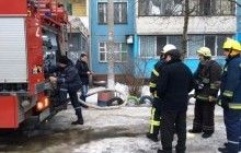 У Дніпрі евакуювали 200 осіб з палаючої багатоповерхівки (фото)