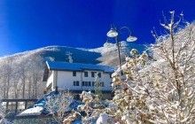 В Италии снежная лавина накрыла отель - СМИ