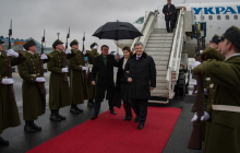 Порошенко прилетел в Эстонию