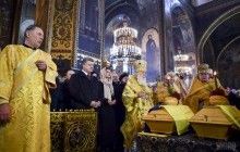 В Киеве перезахоронили останки поэта Александра Олеся и его жены (фото)