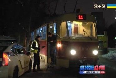 На столичному Подолі зійшов з рейок трамвай