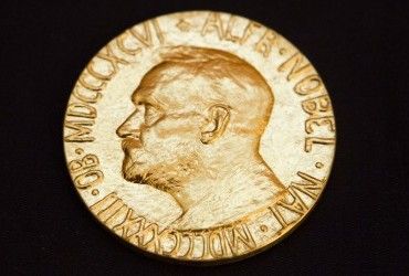 Нобель з хімії присуджений вченим за технологію в світлодіодних лампах