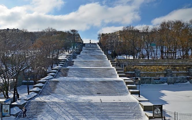 Потемкинскую лестницу реставрируют с нарушениями / nv.ua Потемкинскую лестницу реставрируют с нарушениями / nv.ua