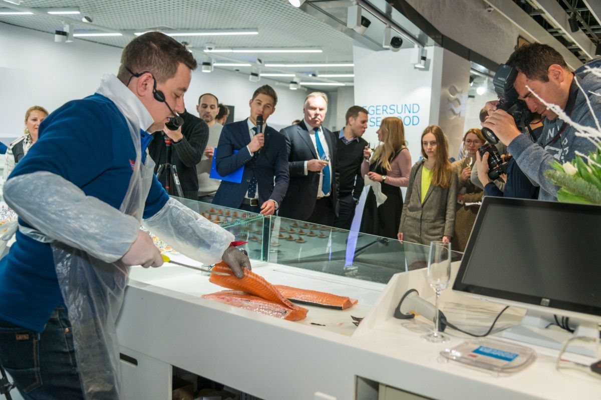 Посол Норвегії відкрив рибний магазин Egersund Seafood Посол Норвегії відкрив рибний магазин Egersund Seafood