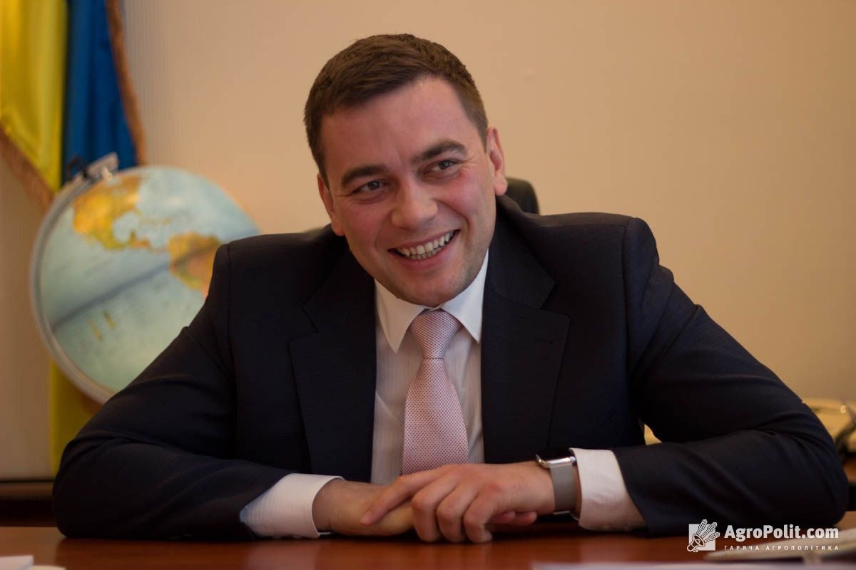 Максим Мартинюк: Зважений запуск ринку землі стане драйвером розвитку сільських територій Максим Мартинюк: Зважений запуск ринку землі стане драйвером розвитку сільських територій