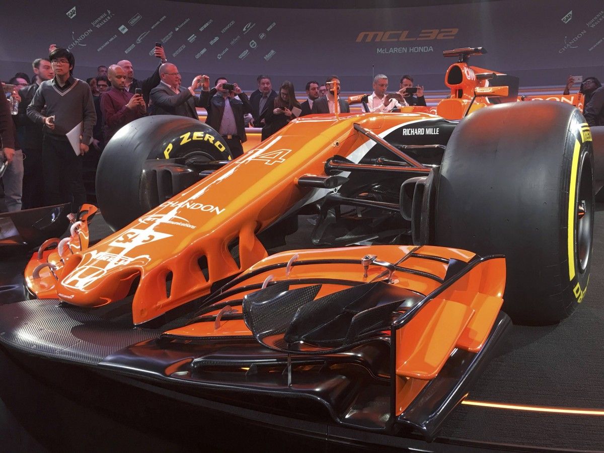 Боліди McLaren будуть пофарбовані у помаранчові кольори / Reuters Боліди McLaren будуть пофарбовані у помаранчові кольори / Reuters