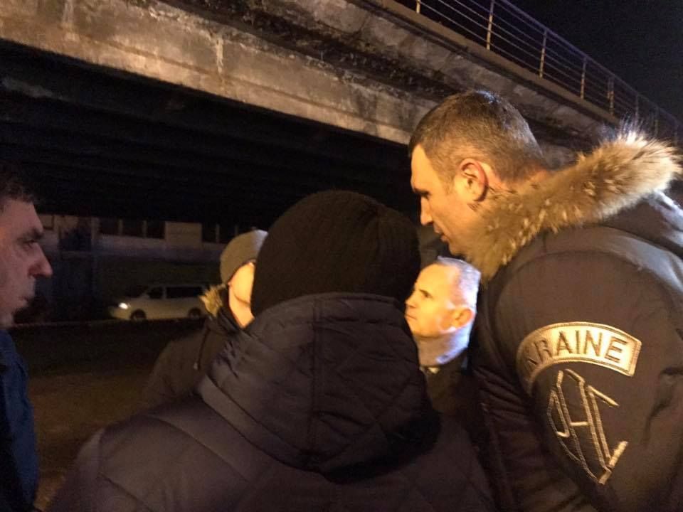 На место инцидента прибыл мэр Киева На место инцидента прибыл мэр Киева