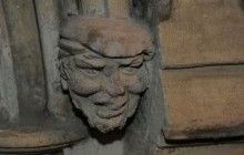 В британской церкви обнаружили 700-летнего каменного двойника Трампа