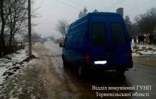 На Тернопільщині внаслідок наїзду мікроавтобуса загинула пенсіонерка