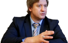 "Ми повинні прийняти закон, який відновлює кримінальну відповідальність за незаконне збагачення. У тому числі, для вже заведених справ"