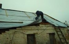 В Авдіївці почалися відновлювальні роботи у пошкоджених будинках, місто очищають від боєприпасів (фоторепортаж)