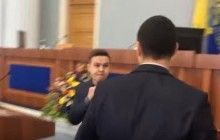 "Бардак устроїли": у Черкасах на сесії облради сталася бійка через російську мову (відео)