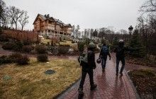 Три роки без Януковича: що сталось зі столичним майном "баті"