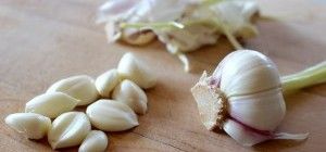 Никакого мыла или химии: как быстро избавиться от запаха чеснока на руках