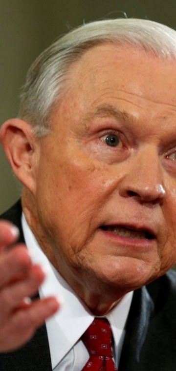 "Нервная" попытка Джеффа Сешнса использовать браваду в стиле Трампа провалилась :