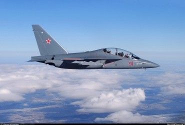 Российский Як-130М против украинских дронов: сможет ли он сбивать их