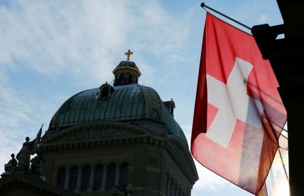 Палац і захоплюючі краєвиди: подорож в містечко Ко на півдні Швейцарії