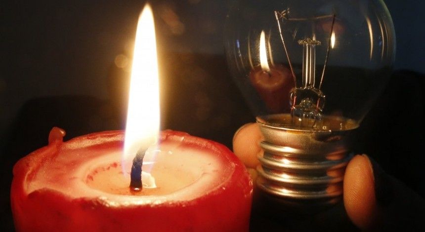 Отключение электричества: в "Укрэнерго" сообщили, когда закончатся отключения света