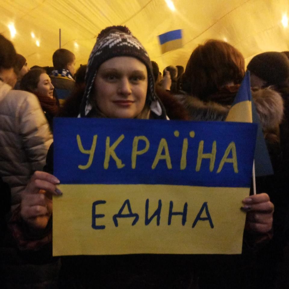Блогер Наталья Казеннова на митинге в Донецке 5 марта 2014 года  / Фото facebook Елены Шарпанской