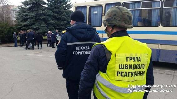 Після обстеження будівлі фахівці небезпечних пристроїв не виявили / tp.npu.gov Після обстеження будівлі фахівці небезпечних пристроїв не виявили / tp.npu.gov