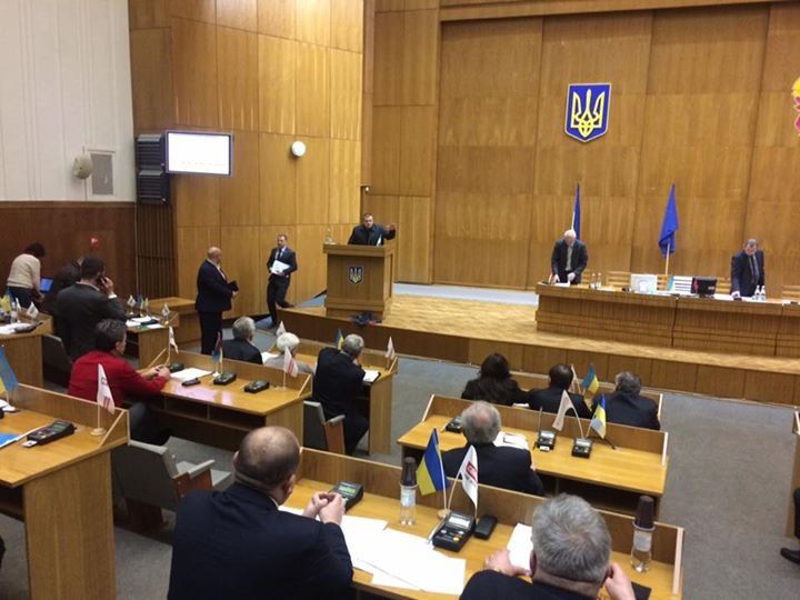 Тернопольский облсовет призвал руководство государства прекратить торговлю с оккупантами Тернопольский облсовет призвал руководство государства прекратить торговлю с оккупантами