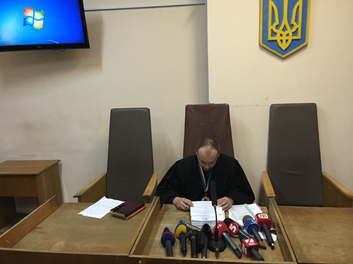 Соответствующее постановление сегодня объявил судья Соломенского суда столицы Александр Боровник / Фото УНИАН Соответствующее постановление сегодня объявил судья Соломенского суда столицы Александр Боровник / Фото УНИАН