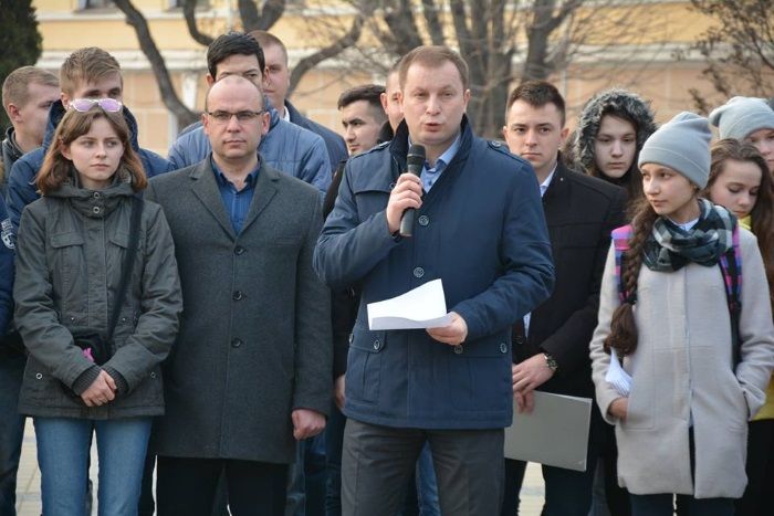 У Тернополі відбулися урочистості з нагоди 203-ї річниці від дня народження Тараса Шевченка У Тернополі відбулися урочистості з нагоди 203-ї річниці від дня народження Тараса Шевченка
