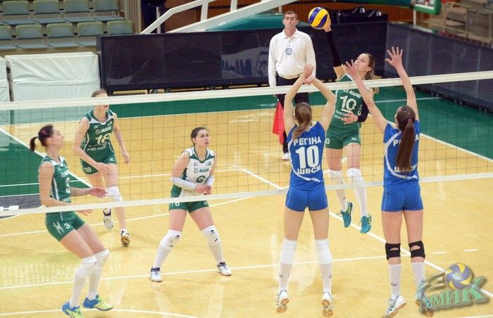 Южненський 'Хімік' виграв всі матчі і встановив рекорд чемпіонату України з волейболу Южненський 'Хімік' виграв всі матчі і встановив рекорд чемпіонату України з волейболу
