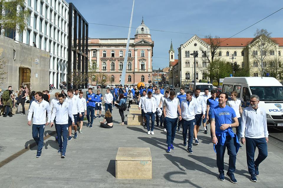facebook.com/ffukraine facebook.com/ffukraine