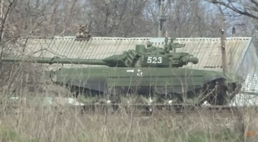 На ділянці ростовської області здійснюються певні переміщення військової техніки / Скріншот На ділянці ростовської області здійснюються певні переміщення військової техніки / Скріншот