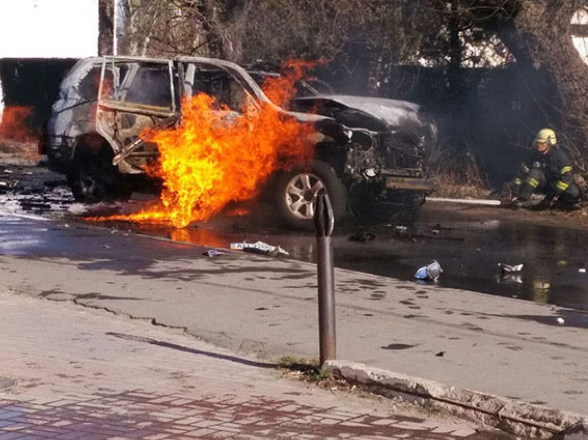 Теракт: в полиции квалифицировали взрыв авто в Мариуполе | УНИАН