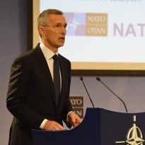 Генсек НАТО приветствовал историческое решение о смене название Македонии
