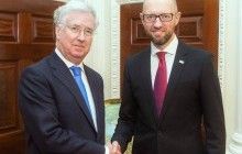 Яценюк у Лондоні провів зустріч із міністром оборони Великобританії Майклом Феллоном