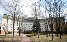 Госуправление делами под предлогом борьбы с COVID-19 требует у Кабмина больше денег на VIP-больницы для чиновников