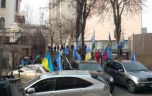 Під судом у Києві, де лежить Насіров, знову збираються активісти (фото)
