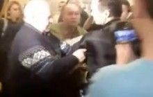 За георгиевские ленты: ветеран АТО побил генерала из общественного совета при Минобороны (видео)