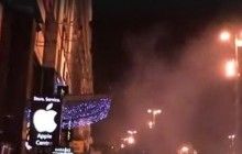 Активісти ОУН закидали піротехнічними засобами приміщення "Альфа-Банку" на Хрещатику (фото, відео)