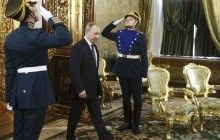 Песков: Путин без оптимизма относится к идее установления монархии в России
