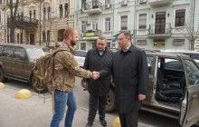 Дубневичи отправили на передовую пять внедорожников