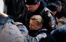 У Москві на мітингу проти корупції разом з Навальним затримали понад 130 осіб (фото)
