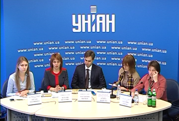 "Чи стали українці курити менше? Результати дослідження КМІС"