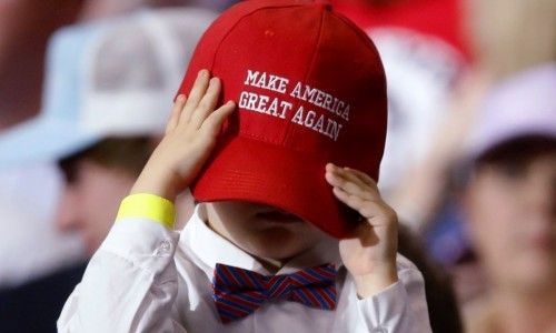 У дзеркальному кабінеті брехні: